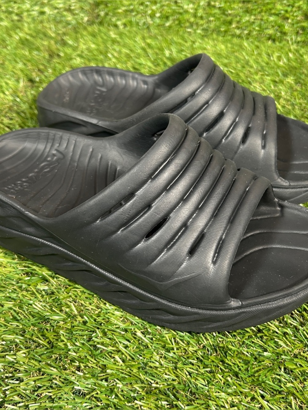 Hoka One One Ora Recovery Women's Size 7 Slip On Slide Sandals Black